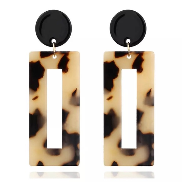 3 for $27 ❤️ Tortoise drop earrings - Picture 2 of 2